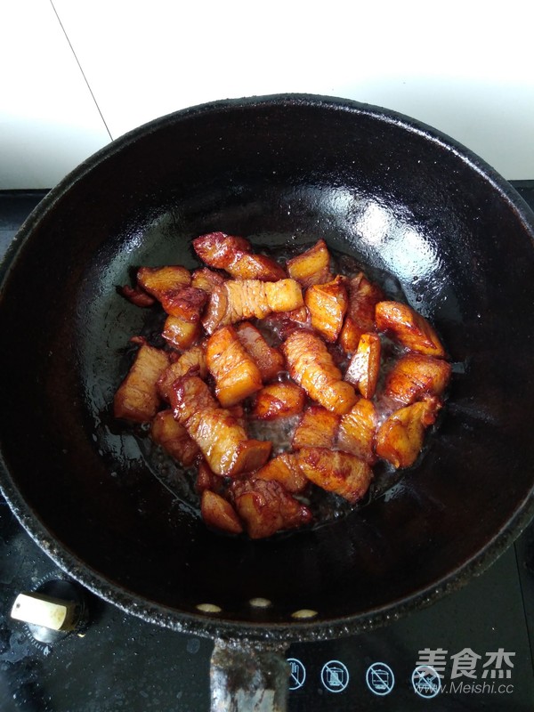 Braised Pork with Beans recipe