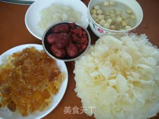 Peach Gum Soap Japonica Rice Lotus Seed Tremella Soup recipe