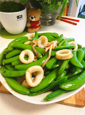 Fried Squid with Sweet Peas recipe