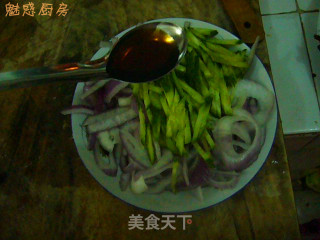 Cold Onion Shreds recipe