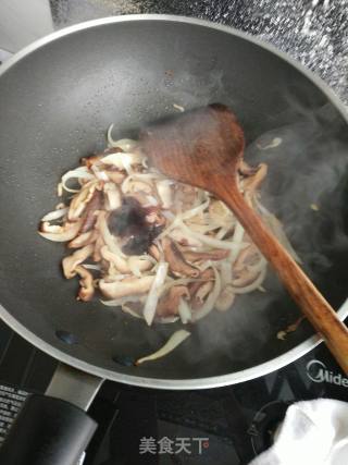 Stir-fried Cabbage with Mushrooms recipe