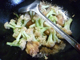 Stir-fried Cauliflower with Bean and Mid-wing recipe