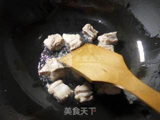 Braised Pork Ribs with Black Fungus and Zizania recipe
