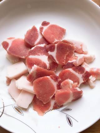 Loofah Stir-fried Pork recipe