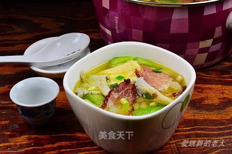 Xiuzhen Mushroom and Tofu Soaked Bacon Claypot recipe