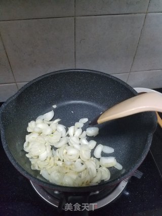 Stir-fried Asparagus with Fresh Lily recipe