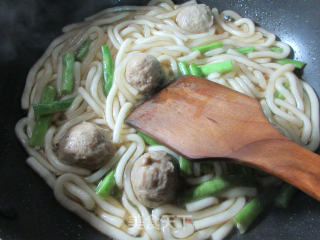 Pee Beef Balls with Plum Beans and Potato Vermicelli recipe