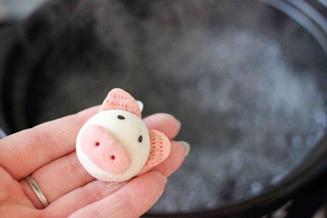 Pink and Tender Pig Glutinous Rice Balls recipe