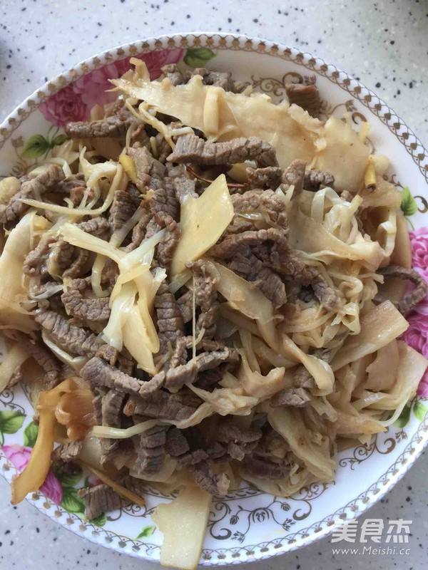 Stir-fried Beef with Sour Bamboo Shoots recipe