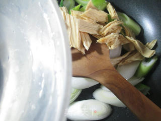 Fried Yuba with Green Onions recipe