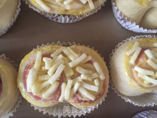 # Fourth Baking Contest and is Love to Eat Festival# Cheese, Bacon and Brown Wheat Buns recipe