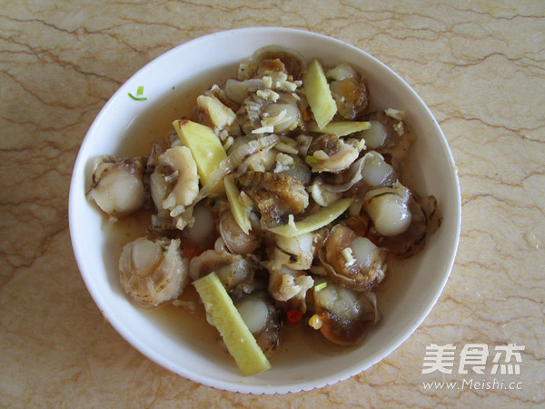 Steamed Scallop Meat with Pickled Pepper and Enoki Mushroom recipe