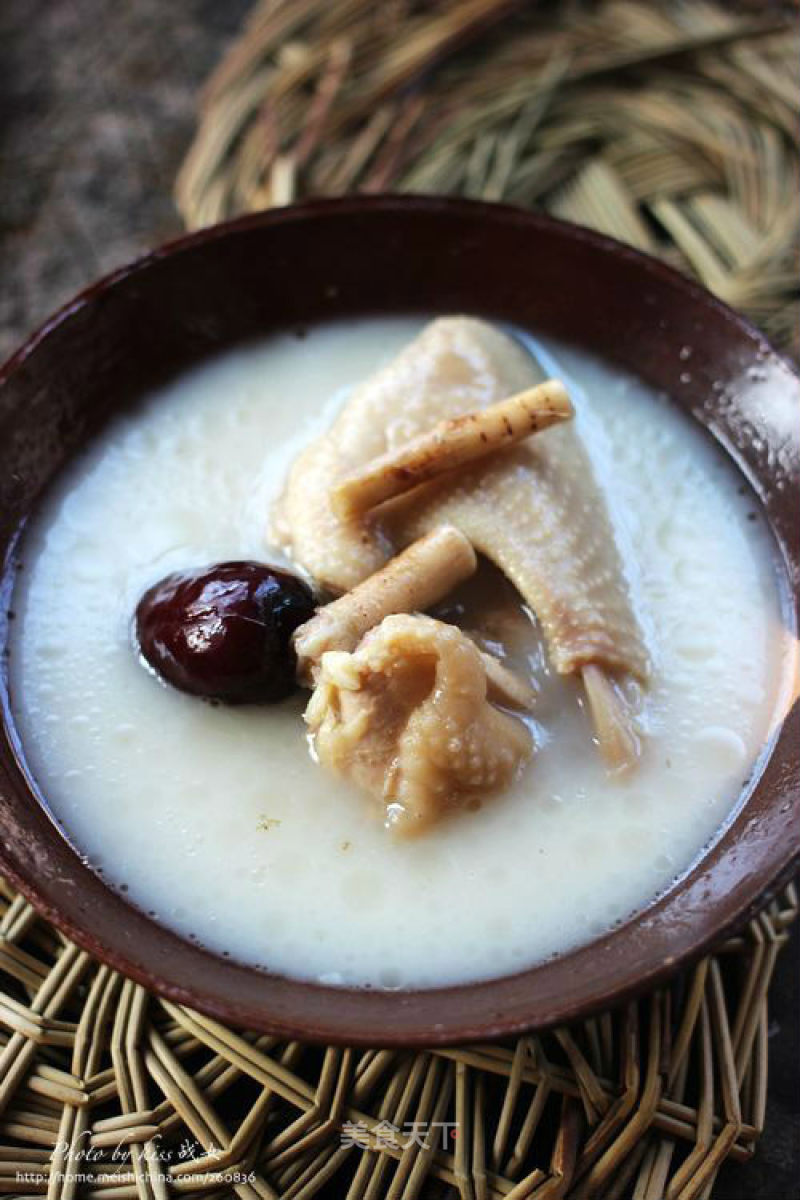 Dispel Dampness and Clear Heat---five-finger Peach Chicken Soup recipe