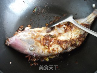 Braised Horse Noodle Fish in Sauce recipe