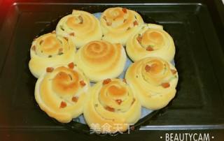 Scallion Sausage Bread recipe