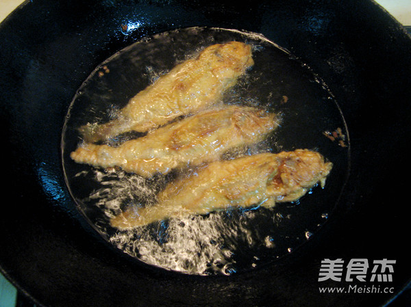 Fried Small Yellow Croaker recipe