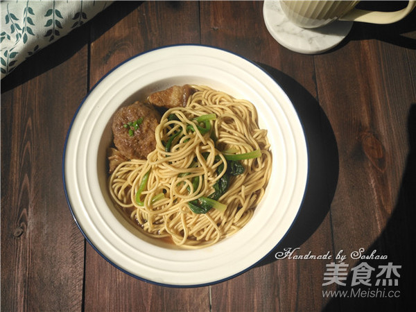 Braised Pork Lion Head Noodle Soup recipe