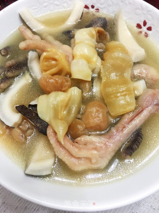 Braised Chicken Feet with Coconut Flower recipe