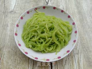 Stir-fried Shredded Lettuce recipe