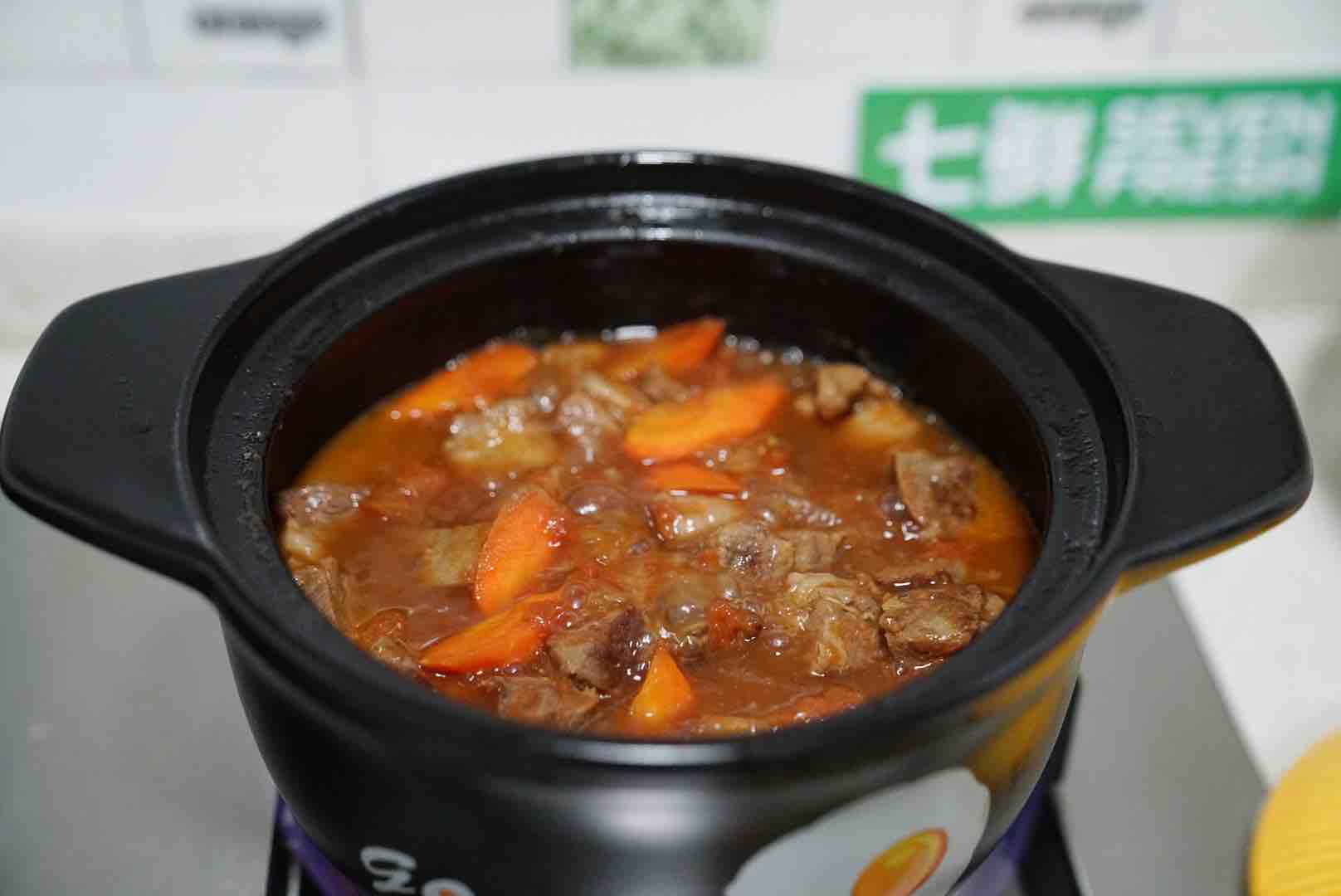 Chinese New Year Family Banquet in A Nutritious Pot, Sometimes with Beef Brisket and Meat and Vegetables recipe