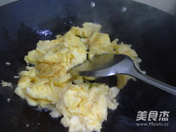 Scrambled Eggs with Garlic recipe