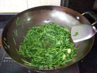 Verdant-fried Pea Sprouts recipe
