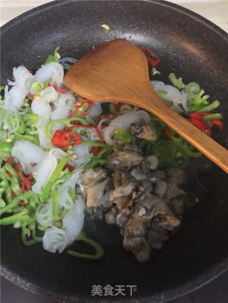 Fried Konjac Shreds with Sea Oysters recipe