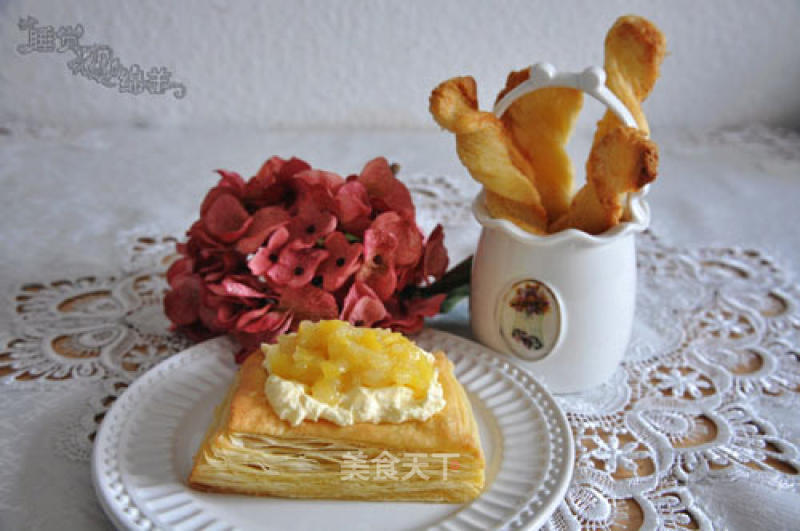 Homemade 244-layer Meringue Pineapple Pudding Danish Pastry and Cheese Pastry recipe