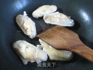 Black Fungus and Bean Tendon Roasted Middle Fin recipe