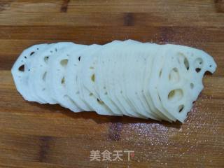 Fried Lotus Root Slices with Green Pepper recipe