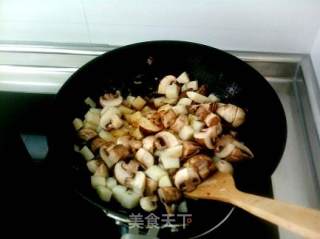 Scallop and Abalone Sauce, Roasted Mushroom, Tricholoma and Yam recipe