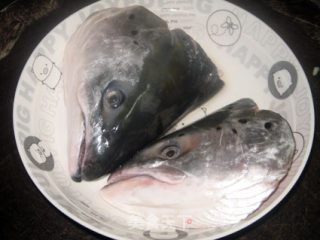 Stewed Salmon Head with Pumpkin and Celery recipe