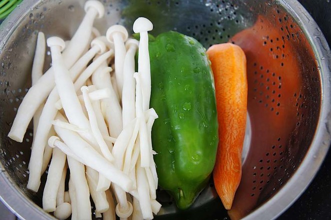 Stir-fried Seafood Mushroom recipe