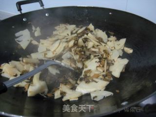 Stir-fried Bamboo Shoots with Glutinous Vegetables (fuzhou Specialty) recipe