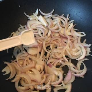 Fried Onion with Egg recipe