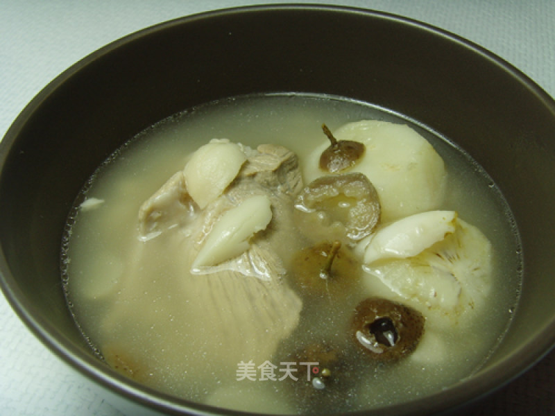 Hawthorn, Horseshoe and Poria Lean Meat Soup recipe
