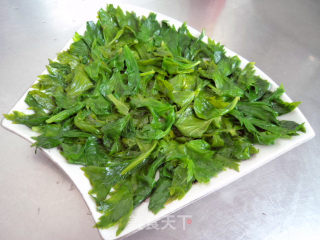 Tofu Mixed with Celery Leaves recipe