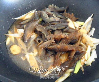 Braised Sea Cucumber with Abalone Sauce and Green Onion recipe