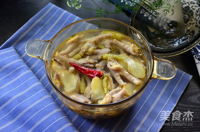 Pickled Pepper Chicken Feet recipe