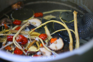Codonopsis and Red Date Black Chicken Soup recipe