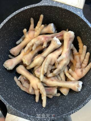 Salt Baked Chicken Feet recipe