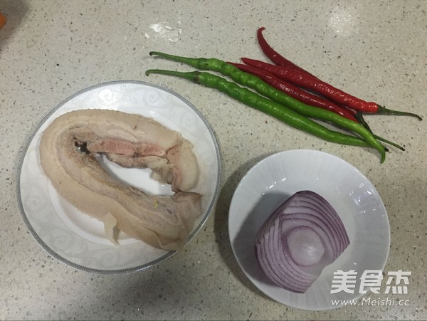 Stir-fry Sliced Pork with Onion recipe