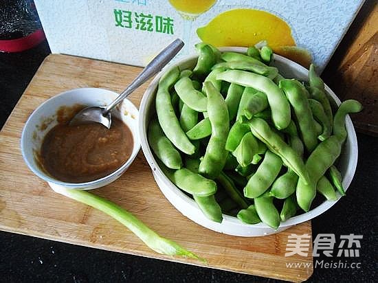 Braised Beans with Farmhouse Sauce recipe