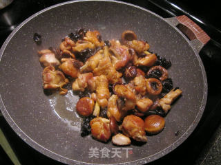 Shuang Mushroom Dry Chicken--home-cooked Meal recipe