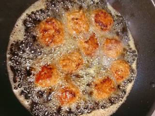 Fragrant Fried Meatballs recipe