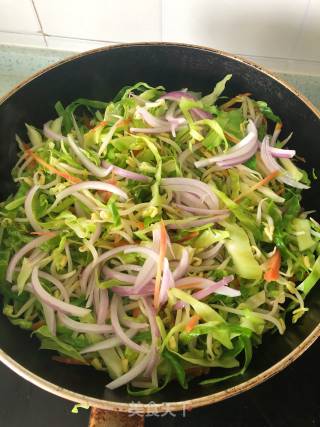 Cumin Fried Noodles with Egg recipe