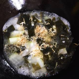 Winter Melon and Shrimp Seaweed Soup recipe