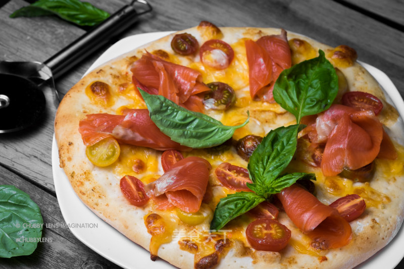 Teach You How to Make Smoked Salmon Pizza-smoked Salmon Pizza recipe