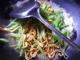 Stir-fried Lettuce with Cordyceps Mushroom recipe