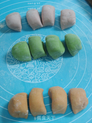 Steamed Dumplings with Colorful Ingots recipe
